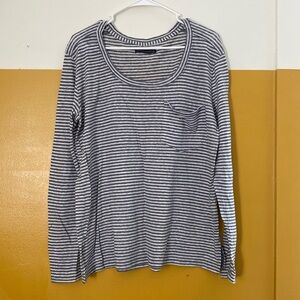 Abercrombie & Fitch Scoop-Neck Tee